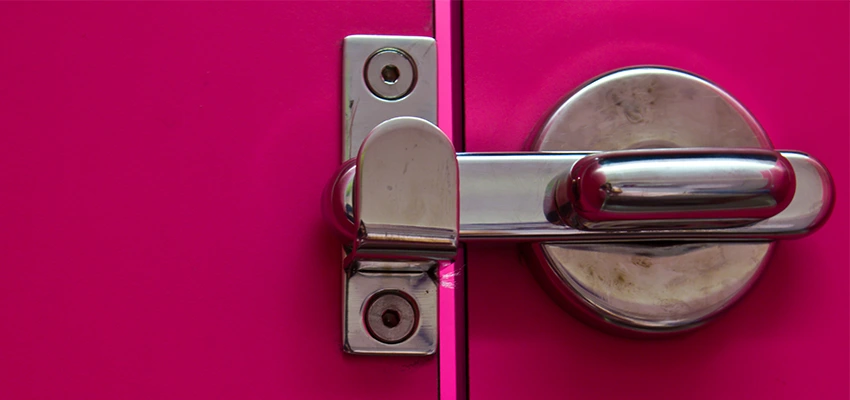Childproof Gate Lock in Indio, California